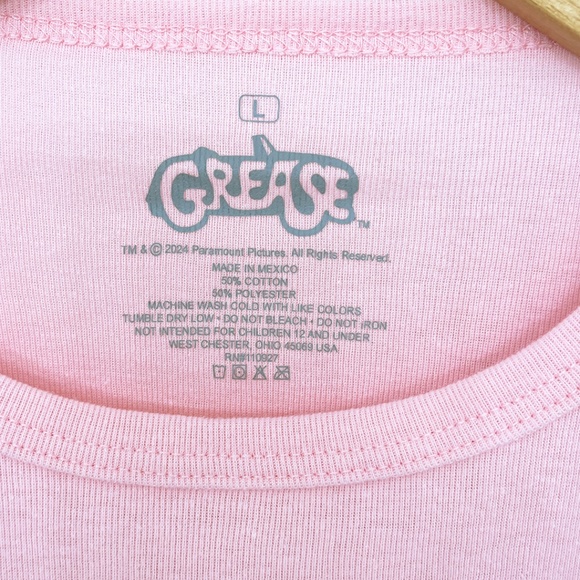 NWOT Grease Pink Ladies Fuzzy Dice Heart T-Shirt Large - Picture 4 of 6